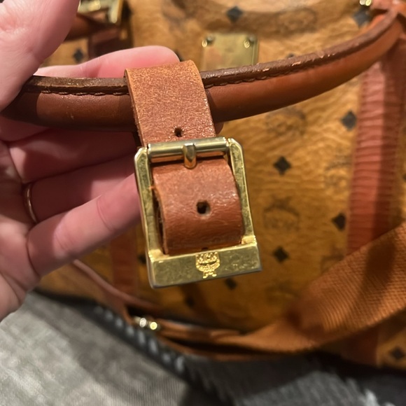 MCM large leather duffle travel bag - Picture 14 of 17